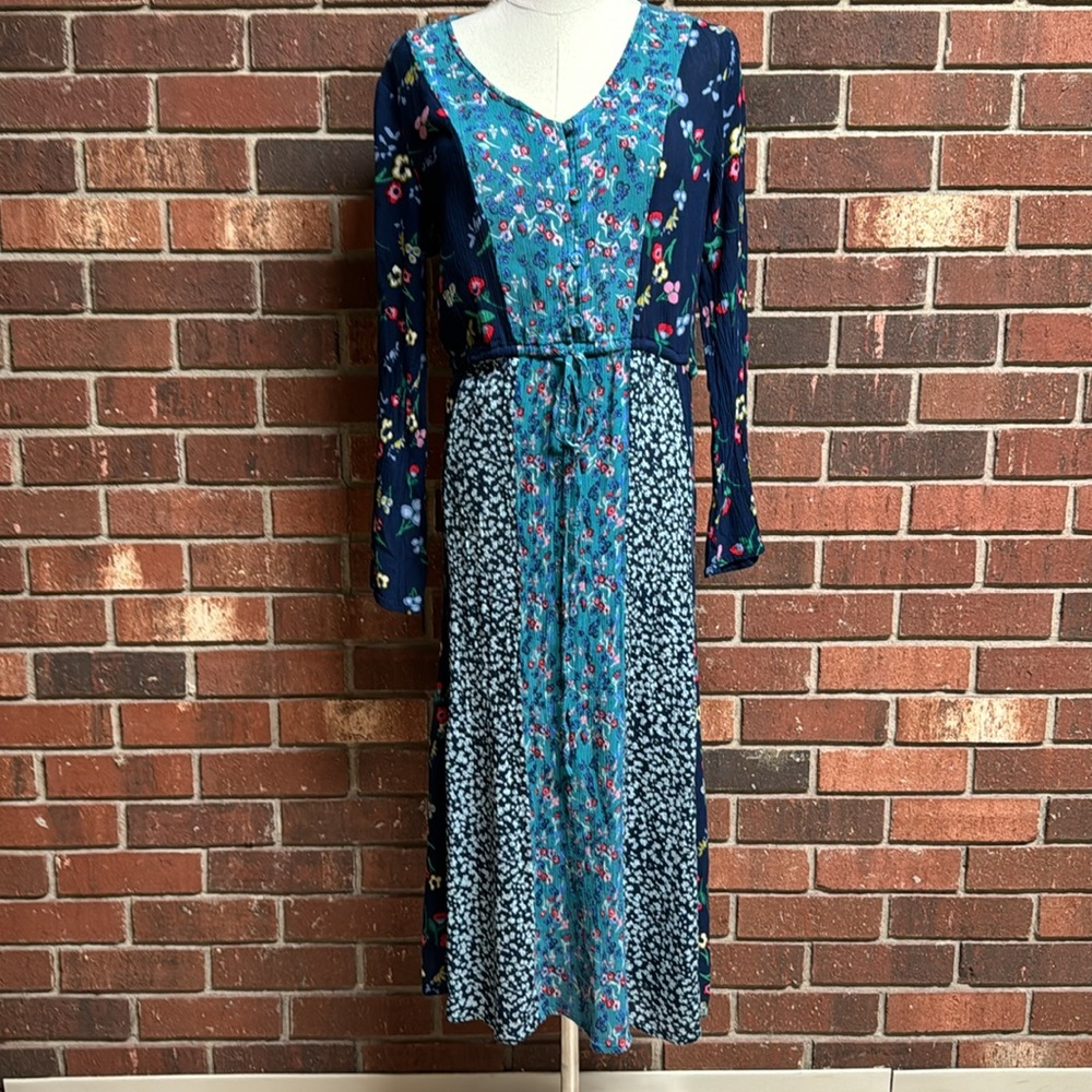 The Pyramid‎ Collection Floral Dress